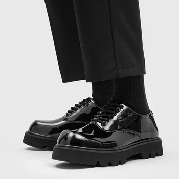 2023 A/W הבריטי החדש ברחוב סגנון גברים ונעליים מעור שחור חבר בני נוער יומי שמלה גובה הגדלת נעליים, עסקים
