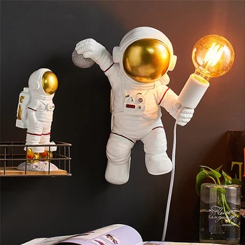 המודרנית חידוש אסטרונאוט מנורת השולחן מחזיק את המנורה ילדים לילה מנורת שולחן בחדר השינה מנורת ארט לופט קישוט שרף Luminaire