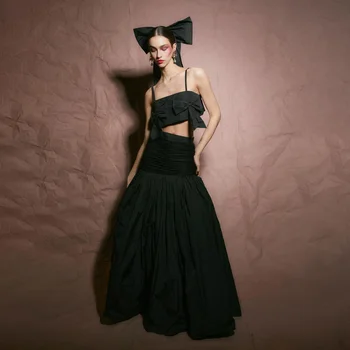 מודרני שחור 2 חתיכות להגדיר נשים סאטן תלבושת קלע קשת קצרה העליון & היי מותניים קפלים חצאיות ארוכות התאמת ליידי אופנה שמלות לנשף