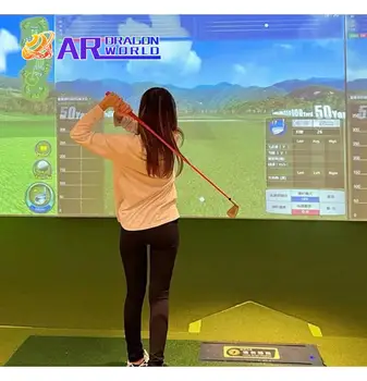 סימולטור גולף חכם עם מסך הולוגרמה הקרנה אינטראקטיבית גולף עזרי הדרכה מועדוני גולף ביצים בידור מקורה